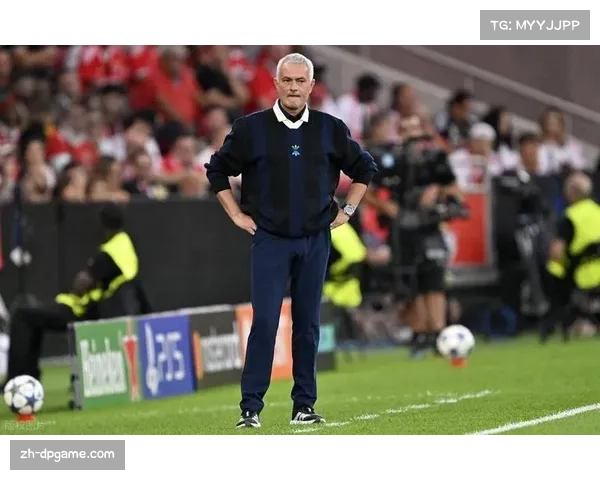 罗马诺曝哈维渴望执教曼联 穆里尼奥公开示爱切尔西核心球员